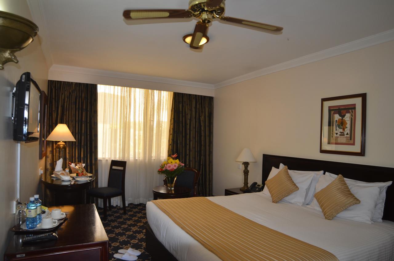 Jacaranda Hotel Nairobi Exteriör bild